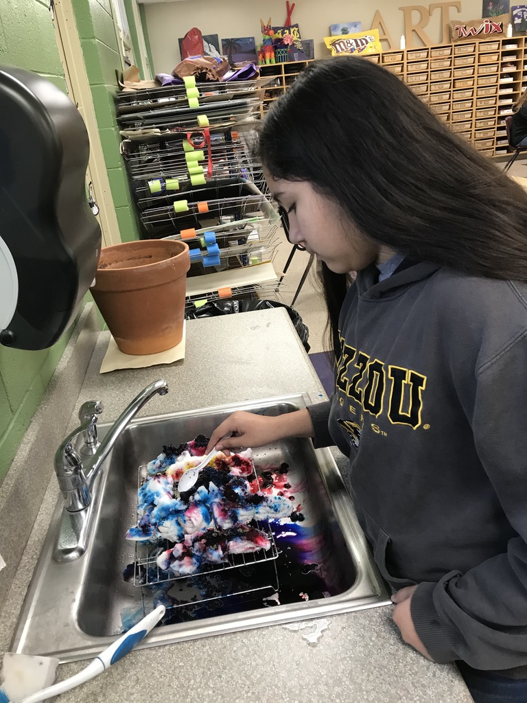 MMS Art students have been busy tie-dyeing! Check out the awesome results!